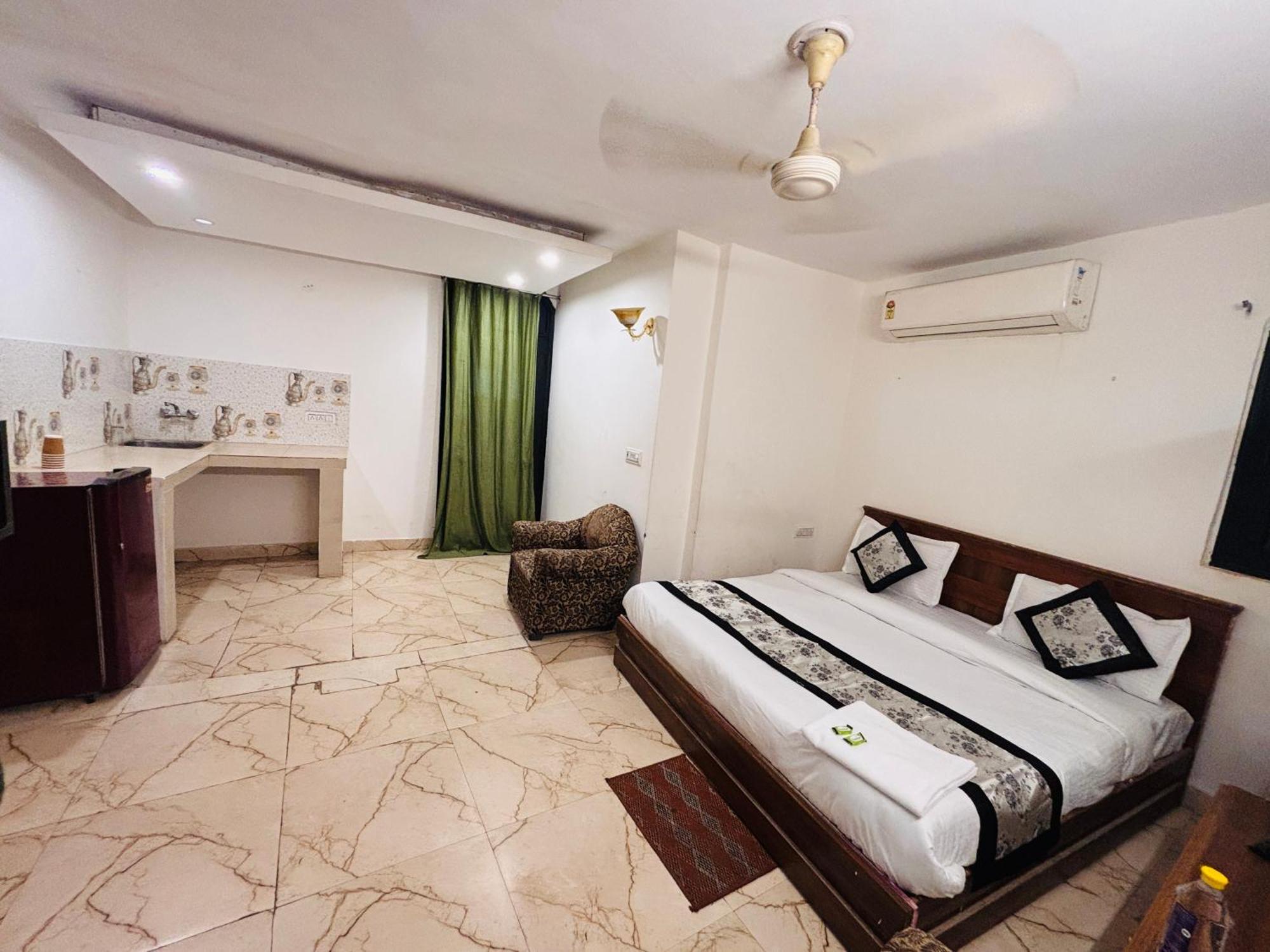 Hauz Khas Villa Neu-Delhi Exterior foto